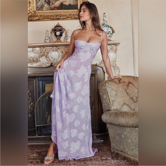 House of CB Dresses & Skirts - HOUSE OF CB 'Seren' Orchid Floral Lace Back Maxi Dress NWOT size M A-C‎